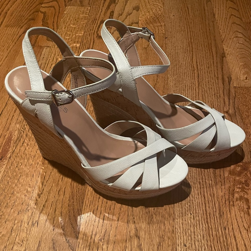 White Cork Wedges - Picture 4 of 5